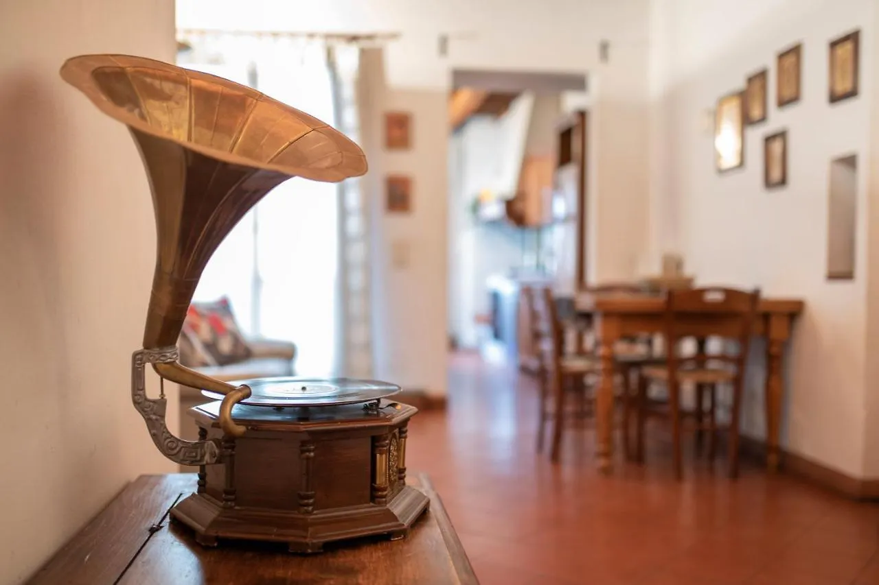 Apartment Pepi Dining At The Sunrise Florence